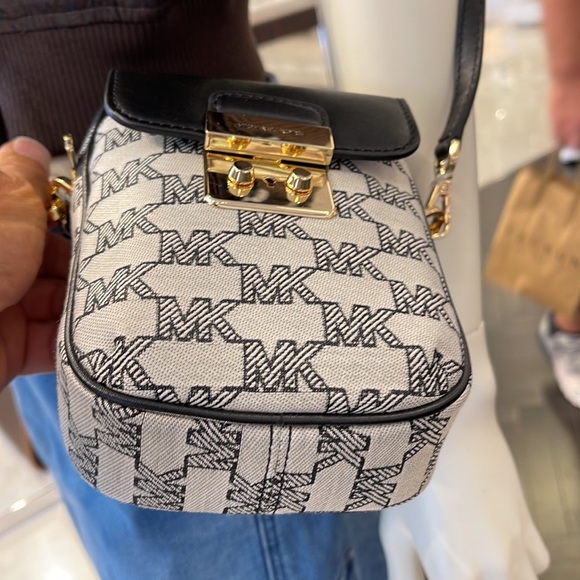 Michael Kors Sloan Editor Small Phone Logo Jacquard Crossbody
Black Multi - Picture 10 of 16